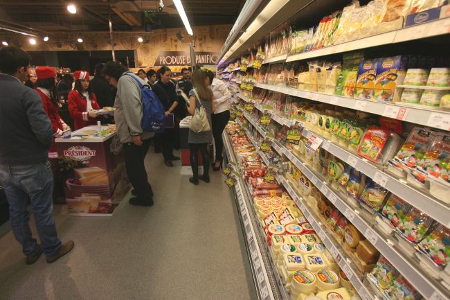 Un deputat PNL propune închiderea supermarketurilor în weekend