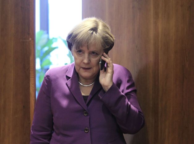Angela Merkel i-a cerut lui Vladimir Putin să nu destabilizeze Republica Moldova