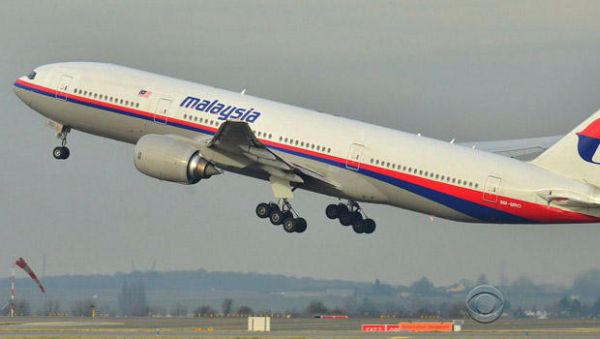 Avionul dispărut din Malaysia. Comparaţie cu 11 septembrie: de ce pasagerii nu au sunat de pe telefoanele mobile