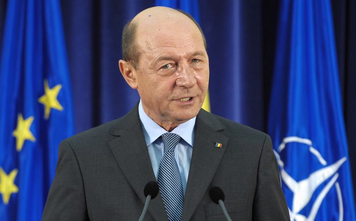Băsescu a decorat mai multe personalităţi din Republica Moldova printre care Druc, Chirtoacă şi Botgros