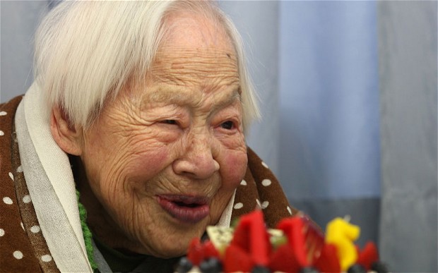 Cea mai bătrână femeie din lume dezvăluie cele două secrete ale longevității ei