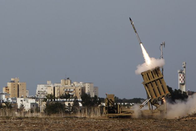 Conflict ARMAT în Fâșia Gaza. Avioanele israeliene au ripostat unui atac cu 50 de rachete