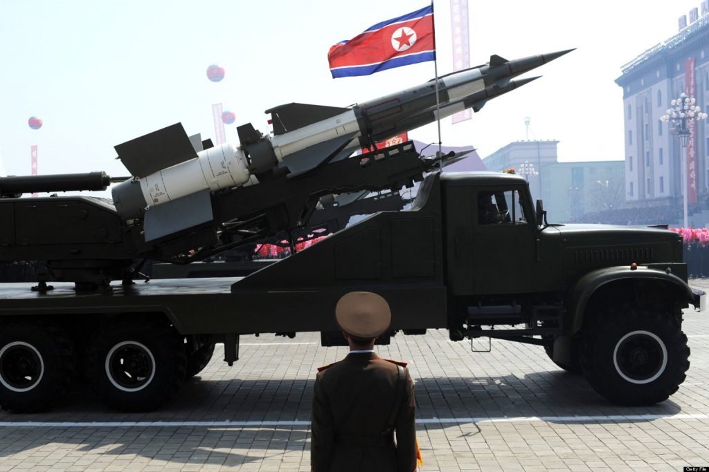 Coreea de Nord a lansat 30 de rachete cu rază scurtă de acţiune
