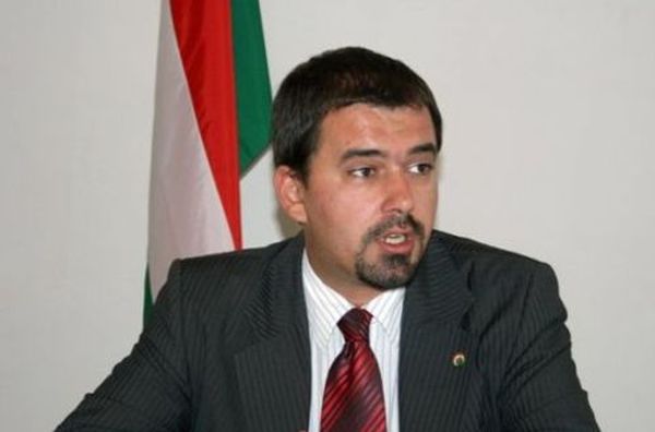 Covasna: Deputatul Jobbik Szavay Istvan spune că va ataca interdicţia de a intra în România