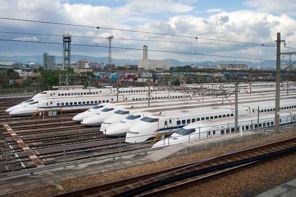 Cum arată trenurile de super-viteză din Japonia | GALERIE FOTO