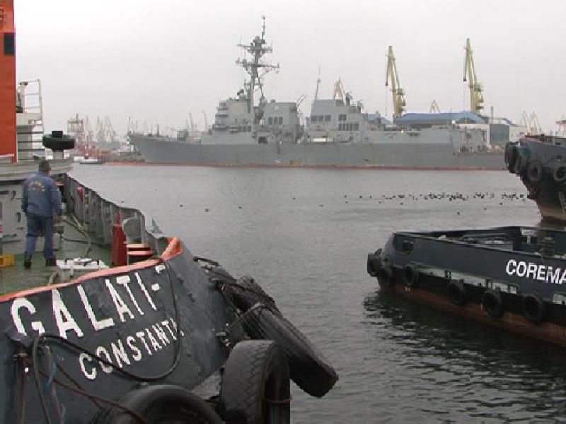 Distrugătorul american USS Truxtun, cu militari români la bord, a ajuns la Constanţa