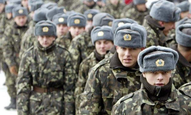 FLOTA RUSĂ dă un ULTIMATUM militarilor ucraineni să se retragă din CRIMEEA, altfel mâine începe ATACUL