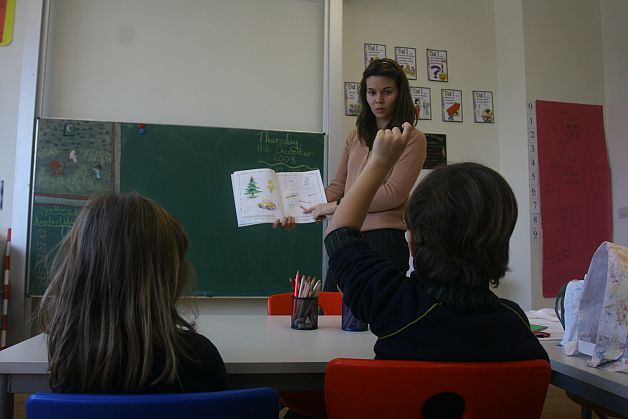 Focar de păduchi în şcolile româneşti