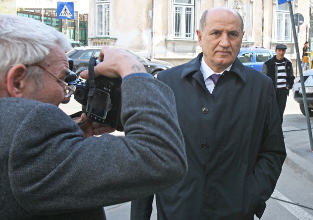George Copos a fost adus la Tribunalul București pentru a fi judecat în Loteria 1. Procesul s-a amânat pe 24 aprilie