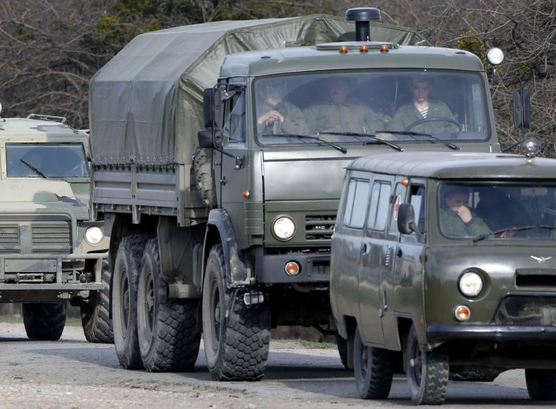 Ministerul ucrainean al Apărării: rușii deplasează tehnică și echipament militar în centrul Crimeii. Gazprom amenință cu blocarea exporturilor de gaze către Ucraina