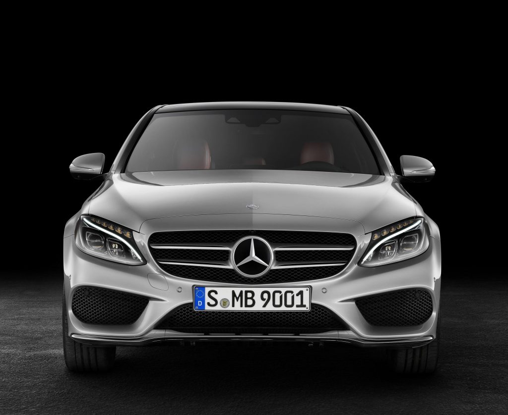 Noi modele Mercedes-Benz, GLA şi noua Clasă C, disponibile în România. Vezi preţurile