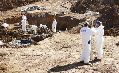 O groapă comună, cu rămășițele a peste 100 de persoane, descoperită în Bosnia