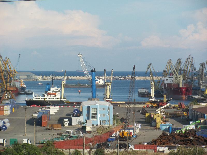 Politicienii PNL-PDL-FC-PMP, împotriva trecerii Portului la primăria Constanţa