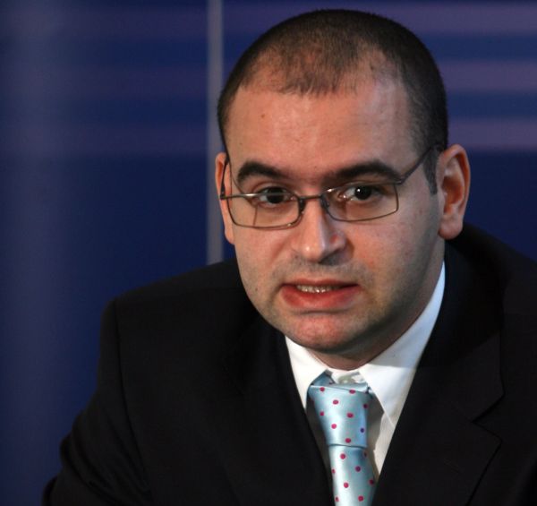 Şeful ANI: „Cine participă la strângerea semnăturilor pentru Mircea Diaconu încalcă legea”
