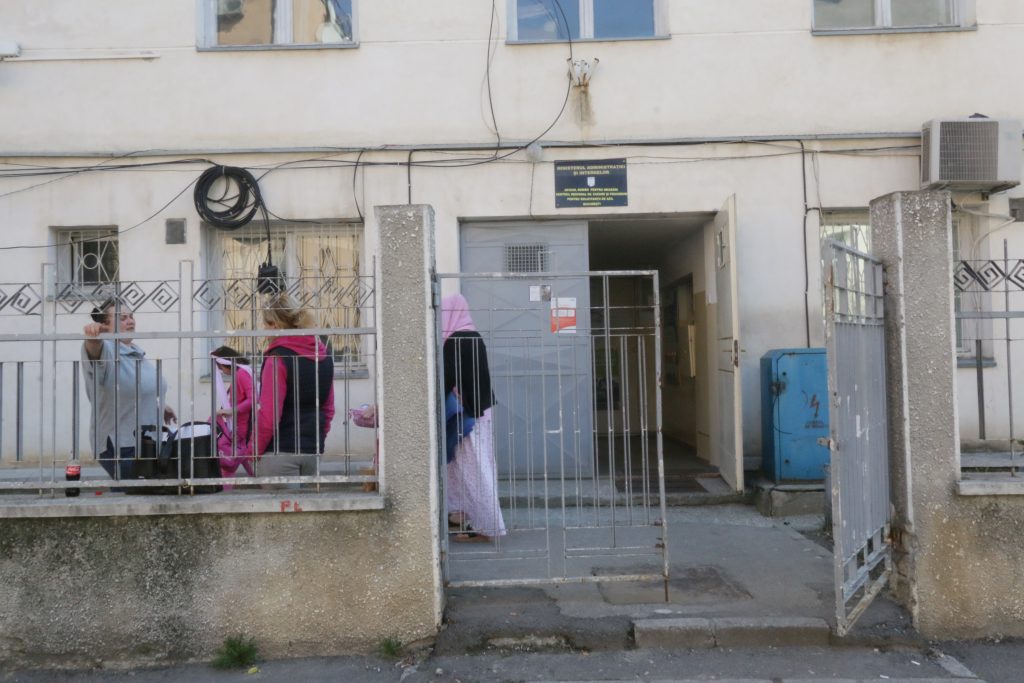 Străini în căutarea VISULUI ROMÂNESC. Povestea refugiatului care ŞI-A SCUIPAT preşedintele