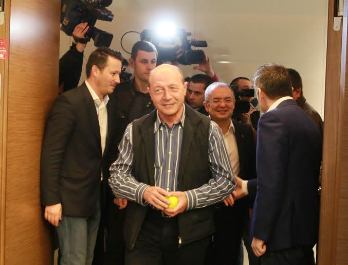 Traian Băsescu: Aștept de la PMP un scor de două cifre la europarlamentare. Nu puteți să fiți urmașii mei dacă nu câștigați