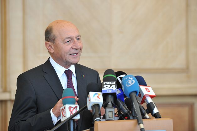 Traian Băsescu: "Nimeni nu mă poate opri să votez Partidul Mişcarea Populară"