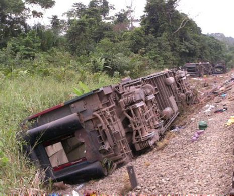 Accident de tren soldat cu zeci de morți
