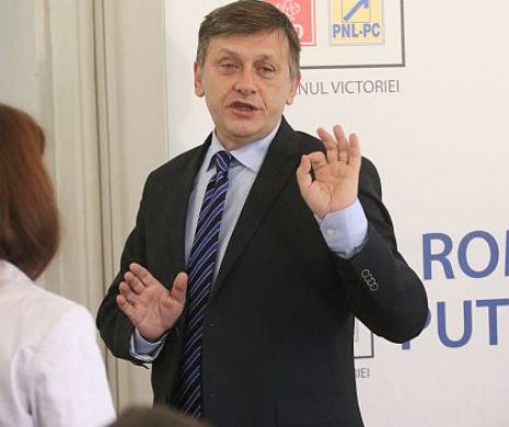 Crin Antonescu: Nu semnez plângerea împotriva lui Traian Băsescu