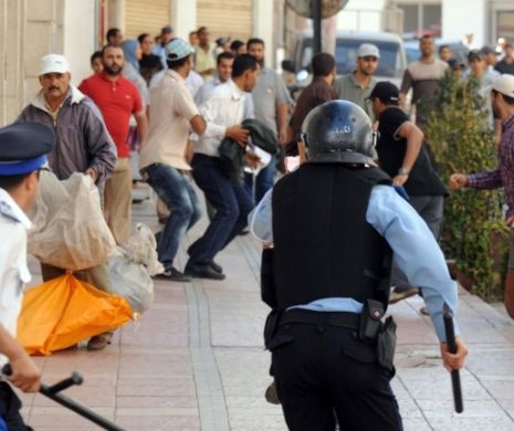 În Maroc, contează cât de lung ai PĂRUL. Poliţia bagă în dubă tinerii cu freză ciudată şi îi TUNDE