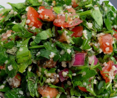 Ingredientul care nu ar trebui să lipsească din salate: ajută la slăbit și poate ține la distanță 100 de boli