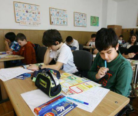 Ministrul Educației: Ținuta școlară trebuie să aibă acordul elevilor