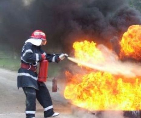 NEWS ALERT. Incendiu puternic la un depozit de cauciucuri din Bucureşti