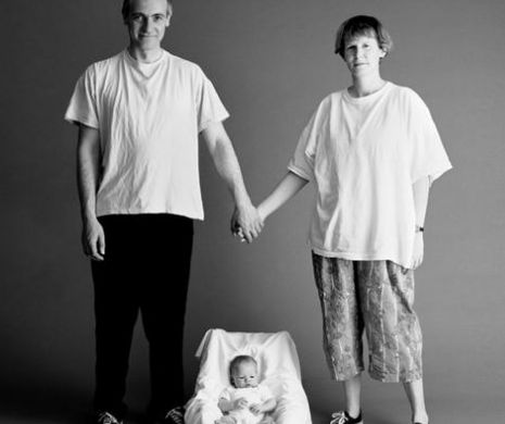 O familie fotografiată în aceeaşi zi, timp de 21 de ani| GALERIE FOTO EMOŢIONANTĂ