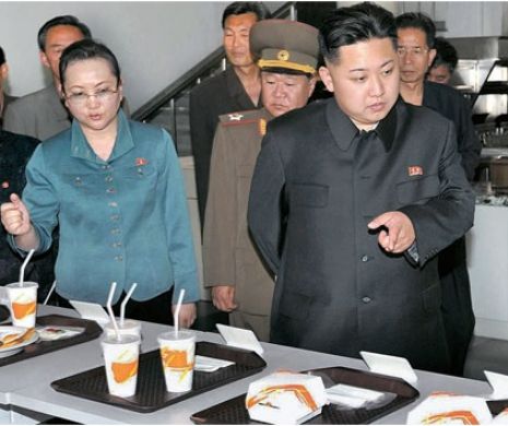 Propaganda în Coreea de Nord: Hamburgerii au fost inventaţi de Kim Jong Il | GALERIE FOTO