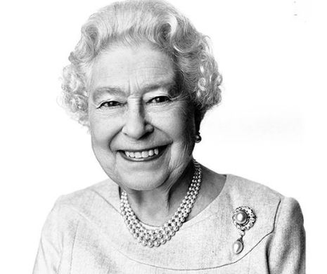 Regina Elisabeta a II-a împlineşte azi 88 de ani