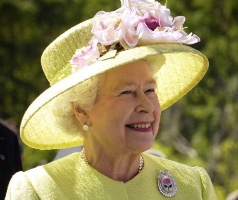Regina Elisabeta a II-a, în vizită la Vatican după 32 de ani de la războiul din insulele Falkland