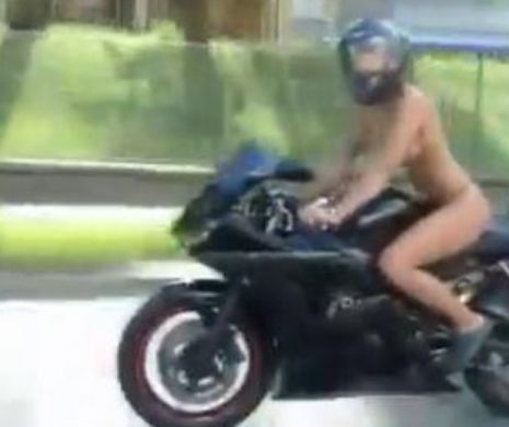Topless pe motocicleta. O exchibiționistă a șocat șoferii din trafic | VIDEO