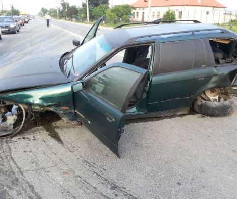 Accident rutier în Vâlcea. O persoană a murit, iar alte două sunt în stare gravă