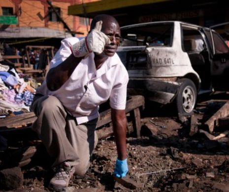ATENTAT la Nairobi: Două bombe artizanale au explodat într-o piață. Cel puţin zece oameni au murit şi 90 sunt răniţi
