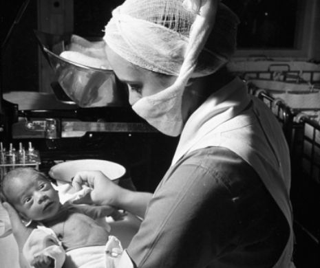 Cum arătau incubatoarele pentru bebeluși acum 75 de ani