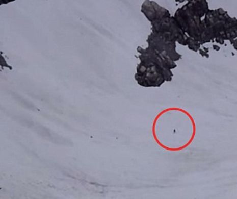 Este aceasta Bigfoot? Imagini uimitoare surprinse de alpinişti pe munte: "Un om nu ar fi putut merge pe traseul ăsta" | FOTO VIDEO