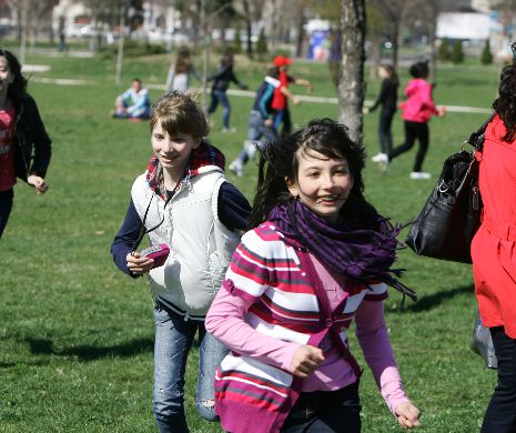 Evaluare Națională 2014. Mii de elevi de clasa a IV-a se pregătesc să dea examen la Limba Română