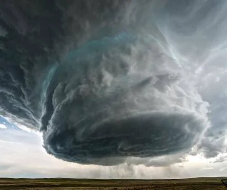 Furtuna SUPERCELULARĂ din America. Vântul a atins 160 de kilometri pe ora | VIDEO