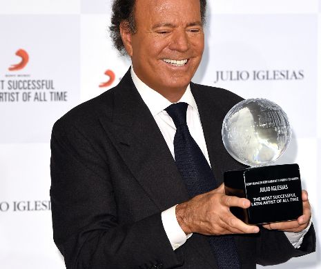 Julio Iglesias, premiu pentru "Cel mai de succes artist latin al tuturor timpurilor"