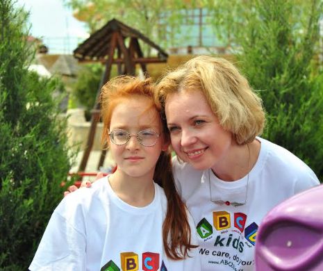 Kinga Varga sprijina copiii cu deficiente de vedere