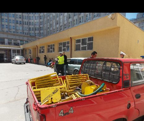 Poliţia Locală Constanţa “vânează” bolnavii de la Urgenţa Spitalului Judeţean pentru a le  bloca roţile autoturismelor