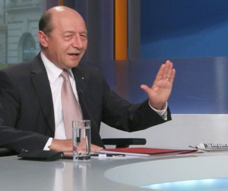 Președintele Traian Băsescu liniștește spiritele. Armata nu face MOBILIZARE, se derulează proceduri STANDARD ale NATO: ”Să știți că nu a făcut-o numai România!”