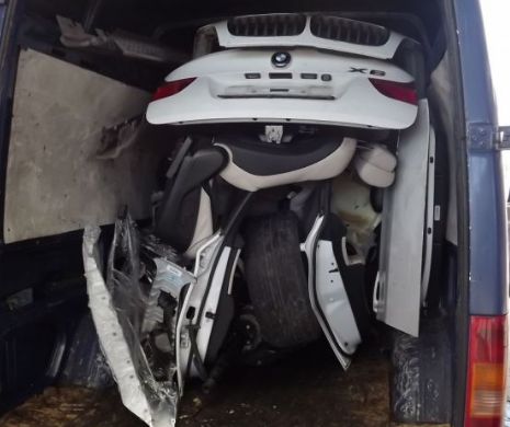 Românii, inventivi când vine vorba să fure. Doi compatrioți voiau să vină în țară cu un BMW X6 la pachet