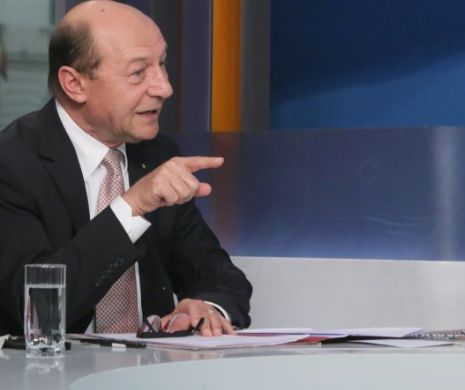 Traian Băsescu îl descrie pe Victor Ponta ca dependent de rețele de CORUPȚIE . ”Vor îngropa România, o vor face o țară a baronilor corupți.  Ponta e un supus al baronetului și al trusturilor media”