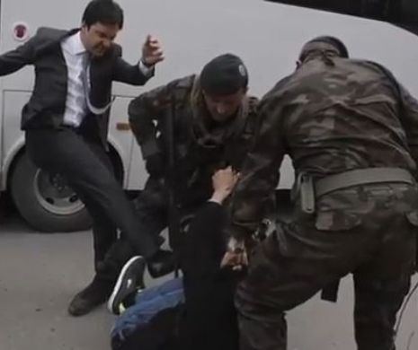 TURCIA. TRAGEDIA DIN SUBTERAN: Un consilier al premierului a lovit cu picioarele un protestatar, ținut la pământ de forțele de ordine | VIDEO