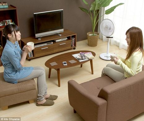 Ultima invenţie a japonezilor. Ventilatorul care îţi depistează poziţia şi se roteşte în funcţei de mişcările tale