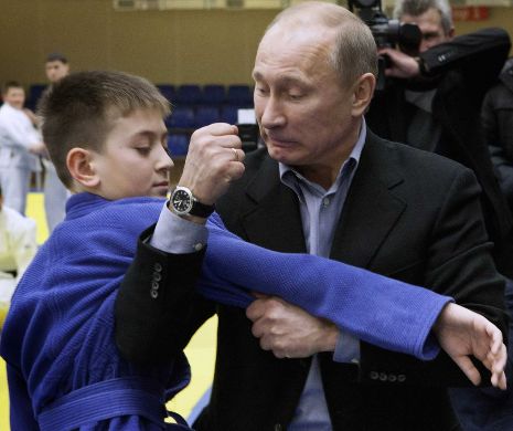 Vladimir Putin în ipostaze în care s-a dovedit a fi absolut ridicol | GALERIE FOTO