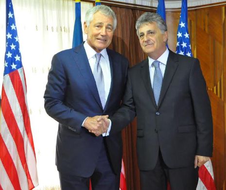 Chuck Hagel face o vizită în România. Secretarul Apărării al SUA se întâlneşte joi cu ministrul Duşa