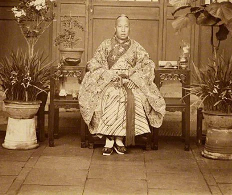 Cum arătau EUNUCII din Dinastia Qing | GALERIE FOTO