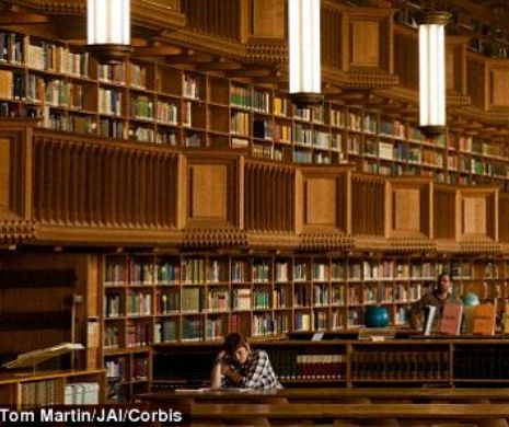 Procurorii vor ancheta dispariţia a aproape 30.000 de cărţi de la Biblioteca Pedagogică
